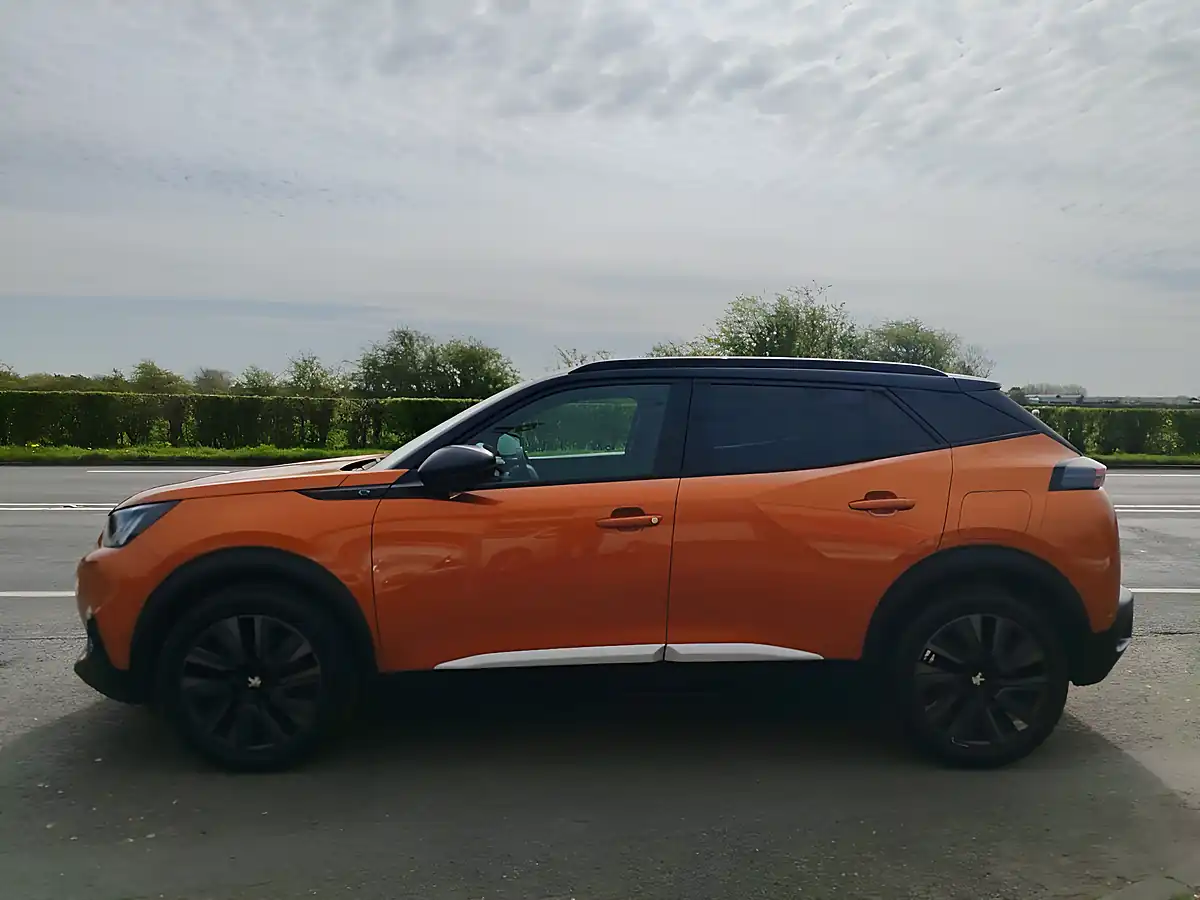 Used 2021 Peugeot E-2008 GT Premium Orange Fusion - Interior and Exterior details 10