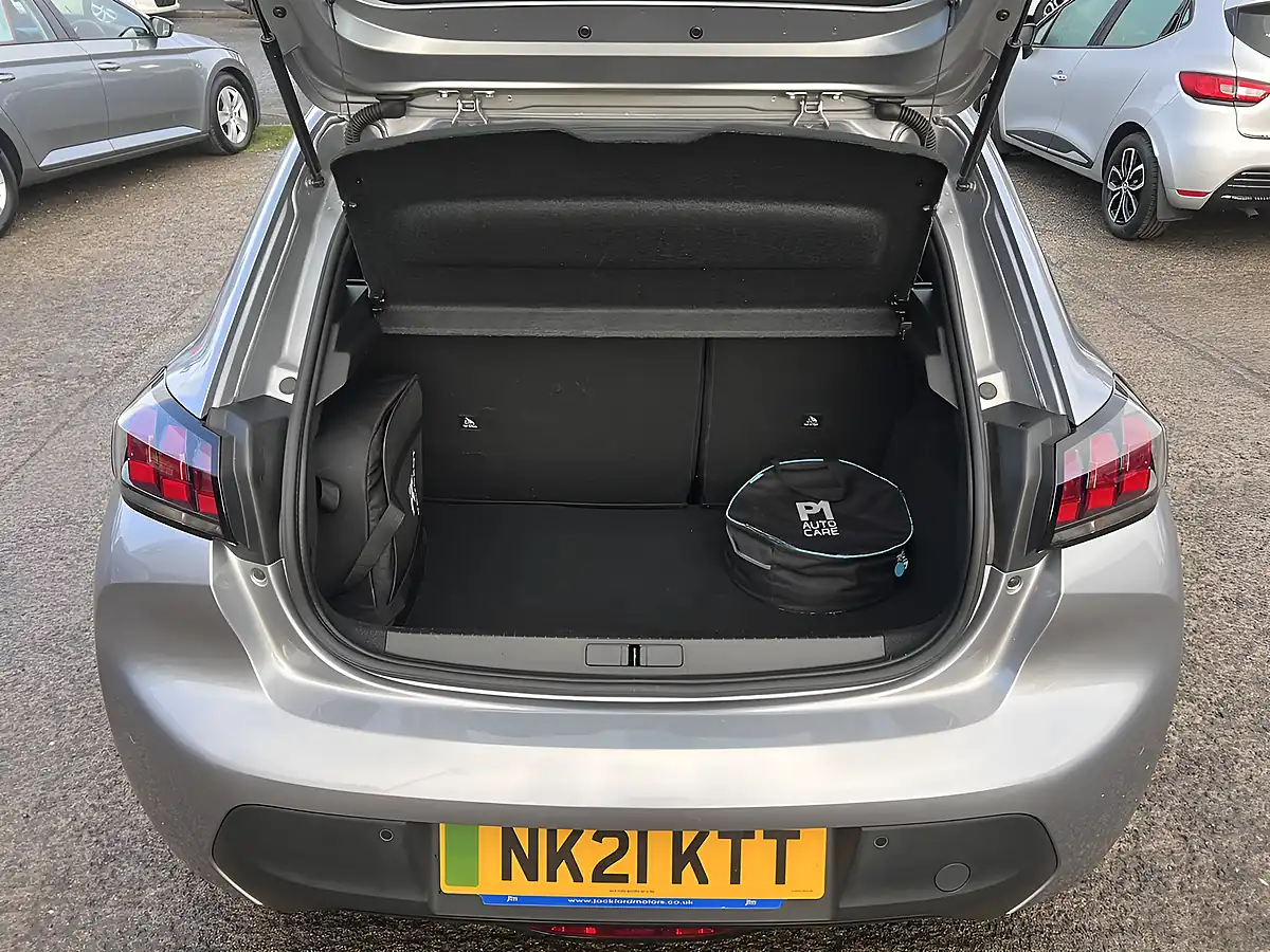 Used 2021 Peugeot E-208 Active Premium Cumulus Grey Metallic - Interior and Exterior details 19