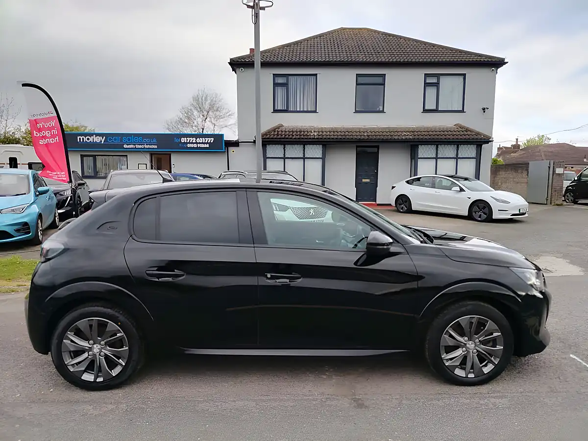 Used 2021 Peugeot E-208 Allure Black - Interior and Exterior details 8