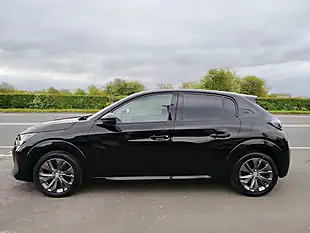 Used 2021 Peugeot E-208 Allure Black - Interior and Exterior details 9