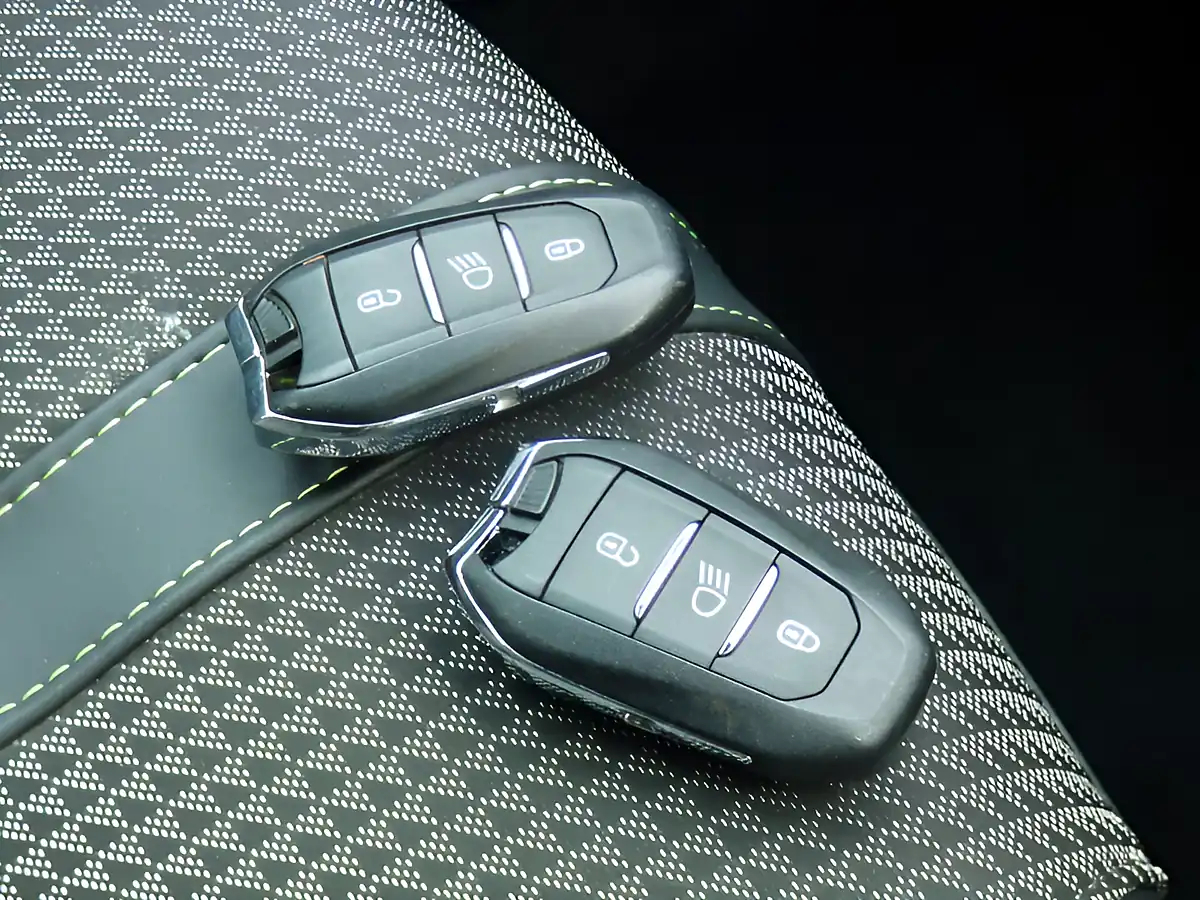 Used 2021 Peugeot e-208 GT Black - Interior and Exterior details 18