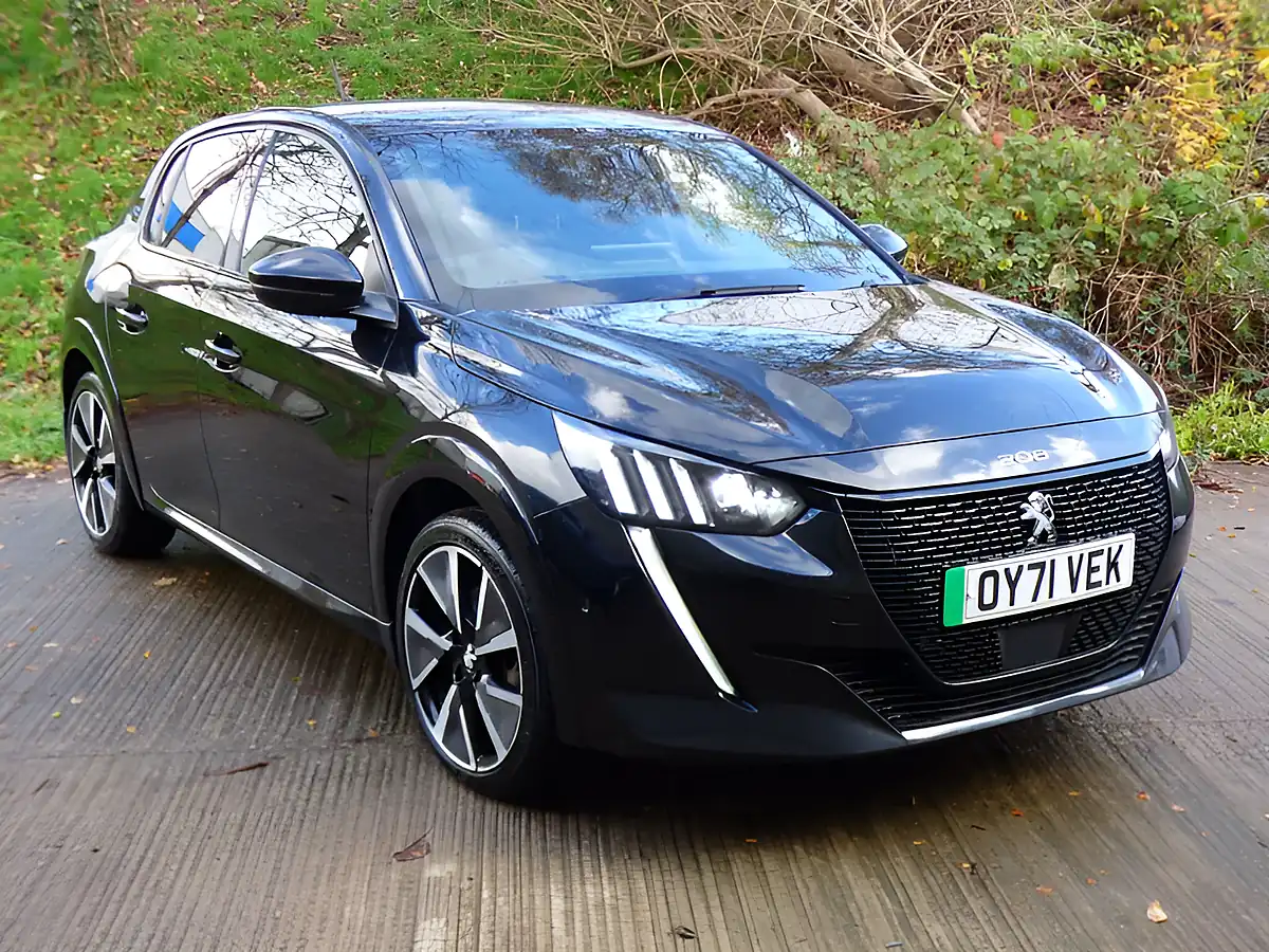 Used 2021 Peugeot e-208 GT Black - Interior and Exterior details 4