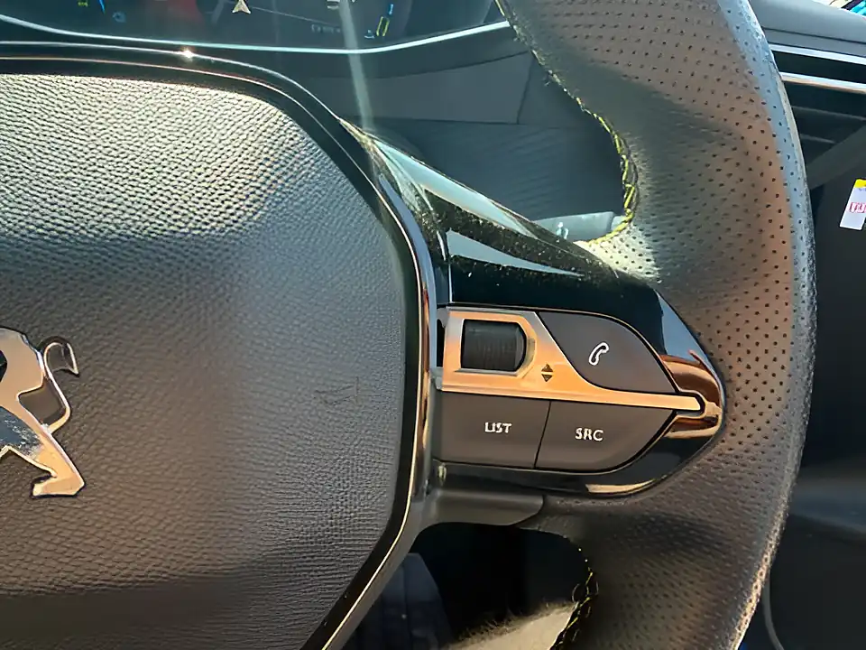 Used 2021 Peugeot e-208 GT Premium Blue - Interior and Exterior details 13