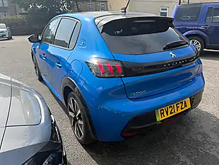 Used 2021 Peugeot e-208 GT Premium Blue - Interior and Exterior details 4