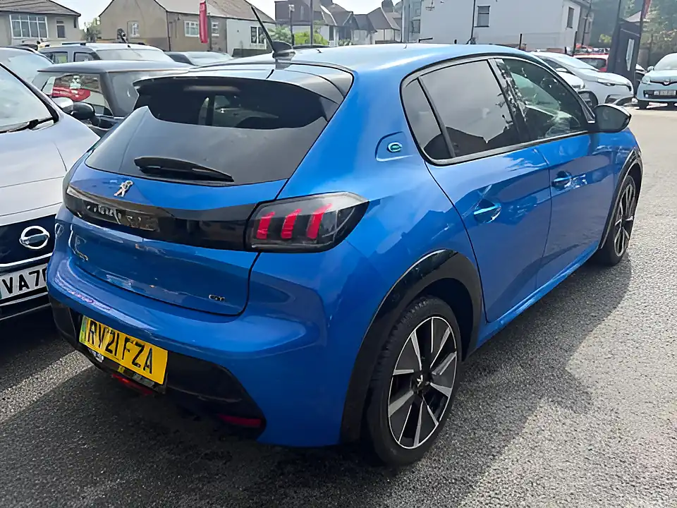 Used 2021 Peugeot e-208 GT Premium Blue - Interior and Exterior details 7