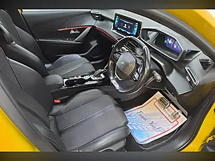 Used 2021 Peugeot e-208 GT Yellow - Interior and Exterior details 11