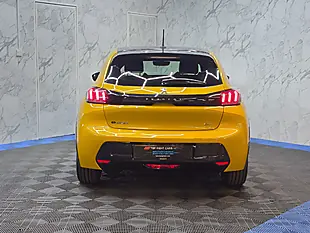 Used 2021 Peugeot e-208 GT Yellow - Interior and Exterior details 4