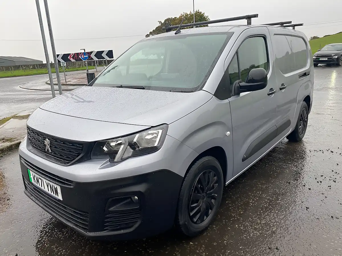 Used 2021 Peugeot E-Partner Professional Premium Grey - Interior and Exterior details 15