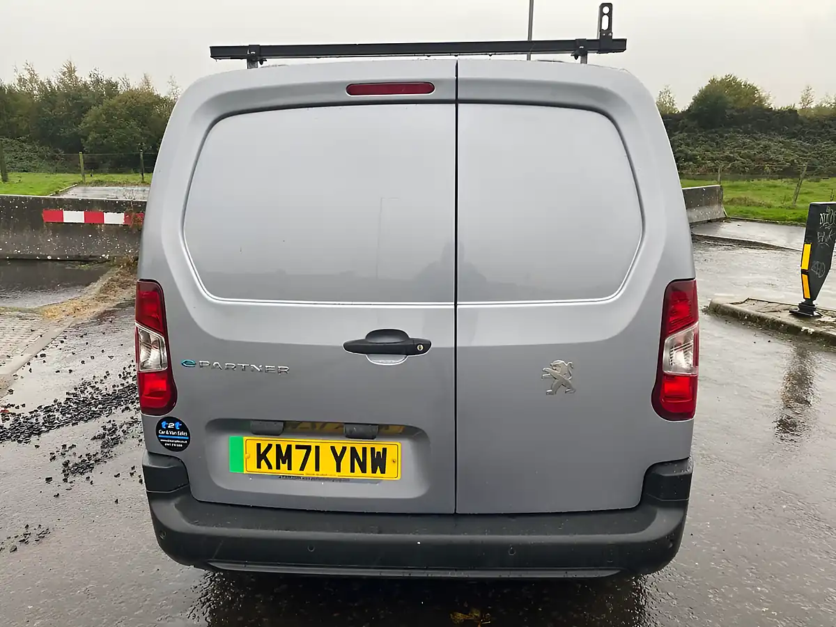 Used 2021 Peugeot E-Partner Professional Premium Grey - Interior and Exterior details 9