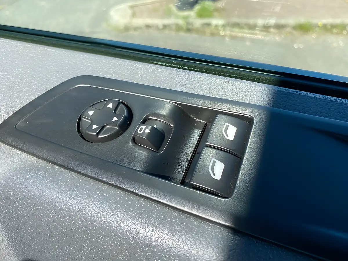 Used 2021 Peugeot Expert Asphalt Premium Nav Grey - Interior and Exterior details 11