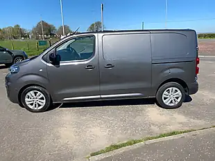 Used 2021 Peugeot Expert Asphalt Premium Nav Grey - Interior and Exterior details 16