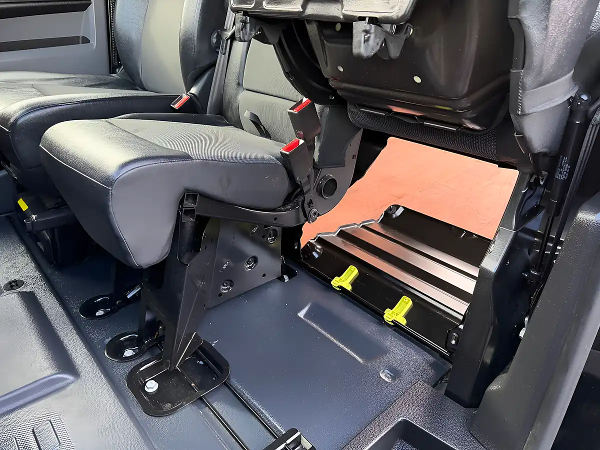 Used 2021 Peugeot Expert Professional Black - Interior and Exterior details 8