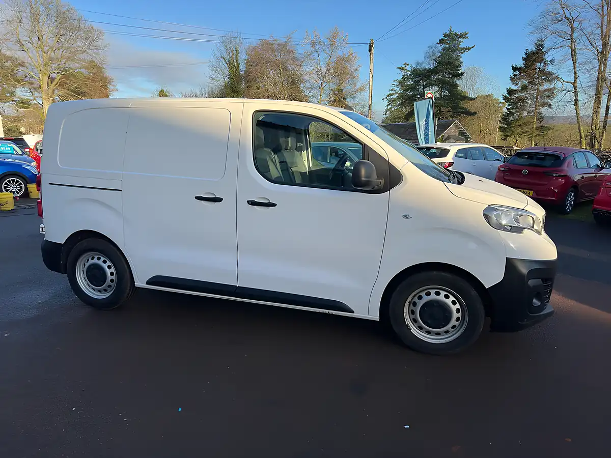 Used 2021 Peugeot Expert Professional Compact White - Interior and Exterior details 10