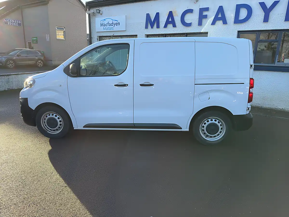 Used 2021 Peugeot Expert Professional Compact White - Interior and Exterior details 11