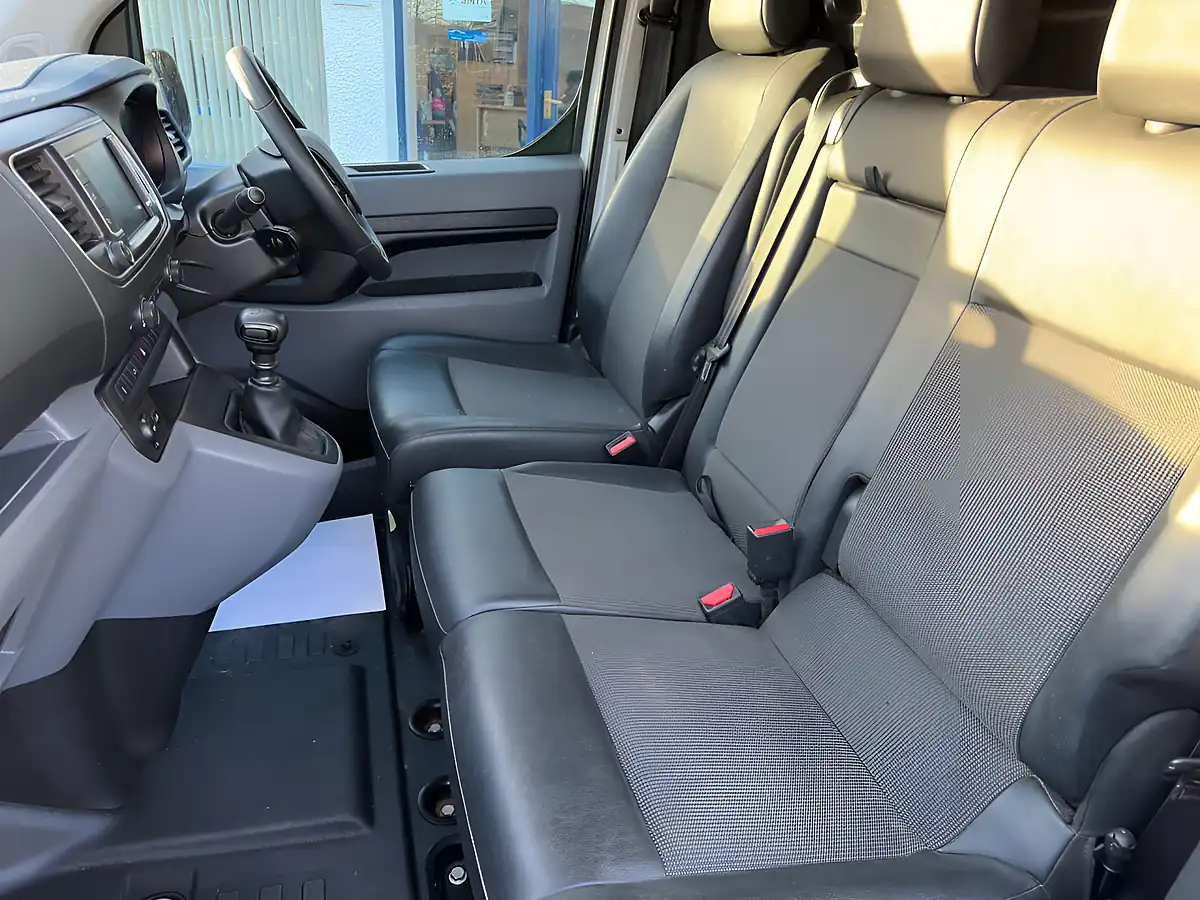 Used 2021 Peugeot Expert Professional Compact White - Interior and Exterior details 13