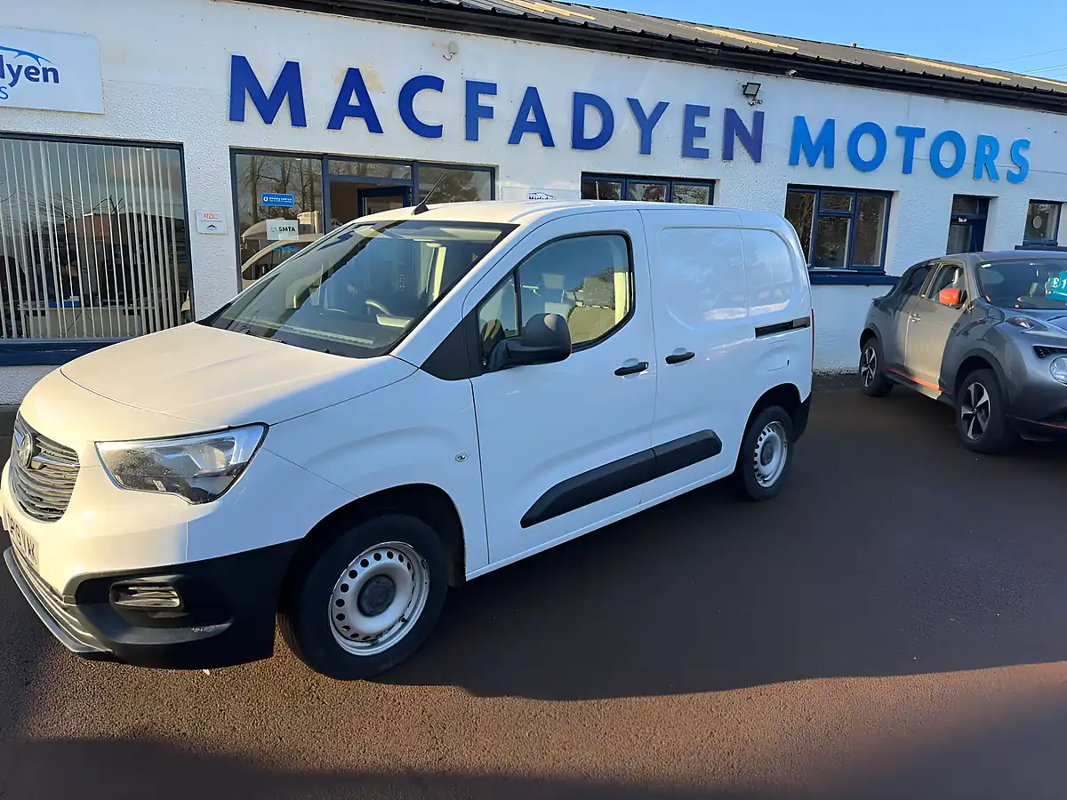 Used 2021 Peugeot Expert Professional Compact White - Interior and Exterior details 8