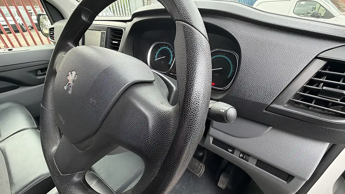 Used 2021 Peugeot Expert Professional L1 White - Interior and Exterior details 10