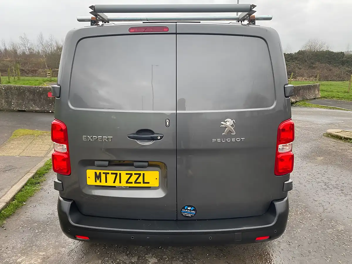 Used 2021 Peugeot Expert Professional Premium Grey - Interior and Exterior details 13