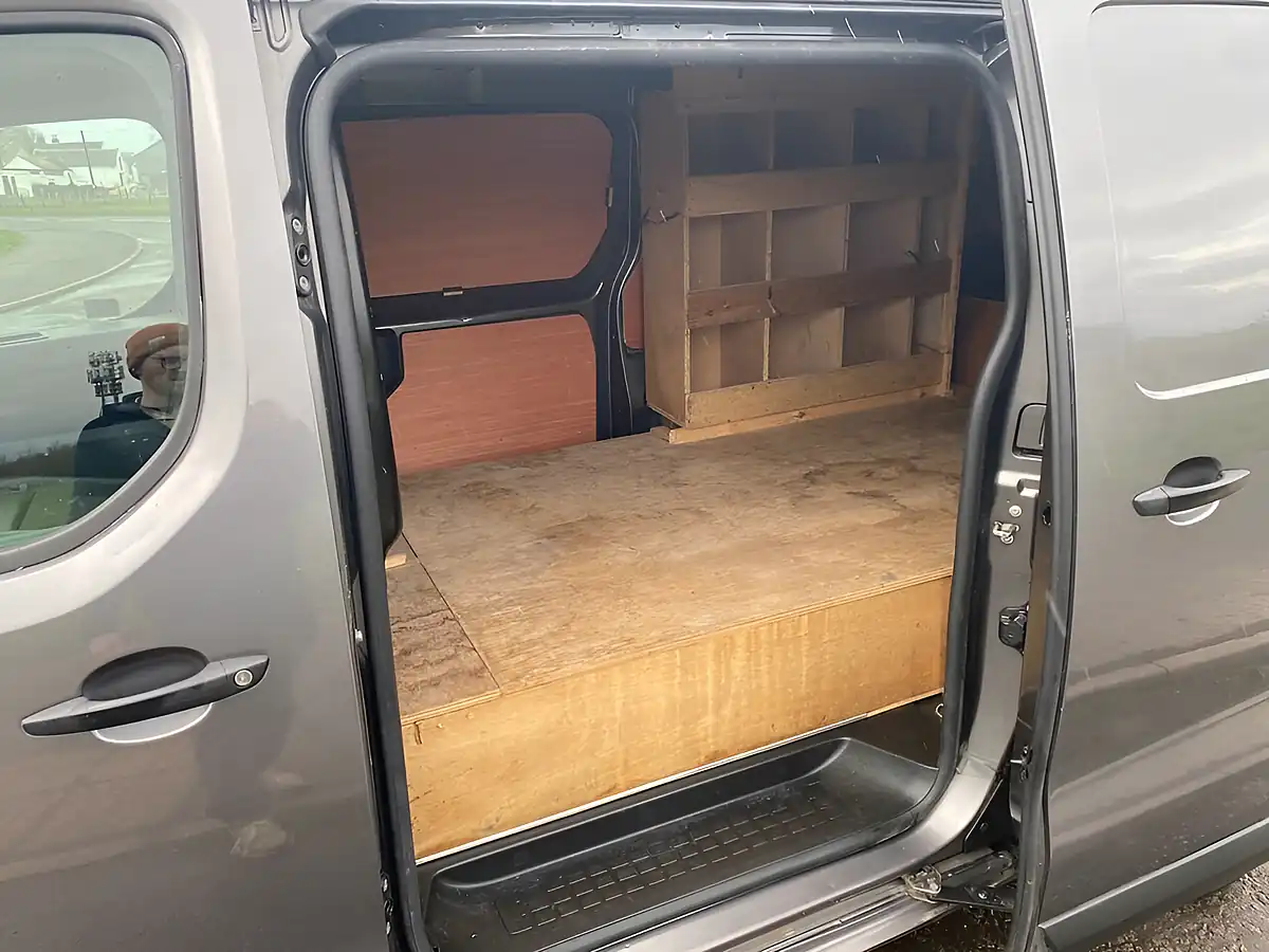 Used 2021 Peugeot Expert Professional Premium Grey - Interior and Exterior details 14