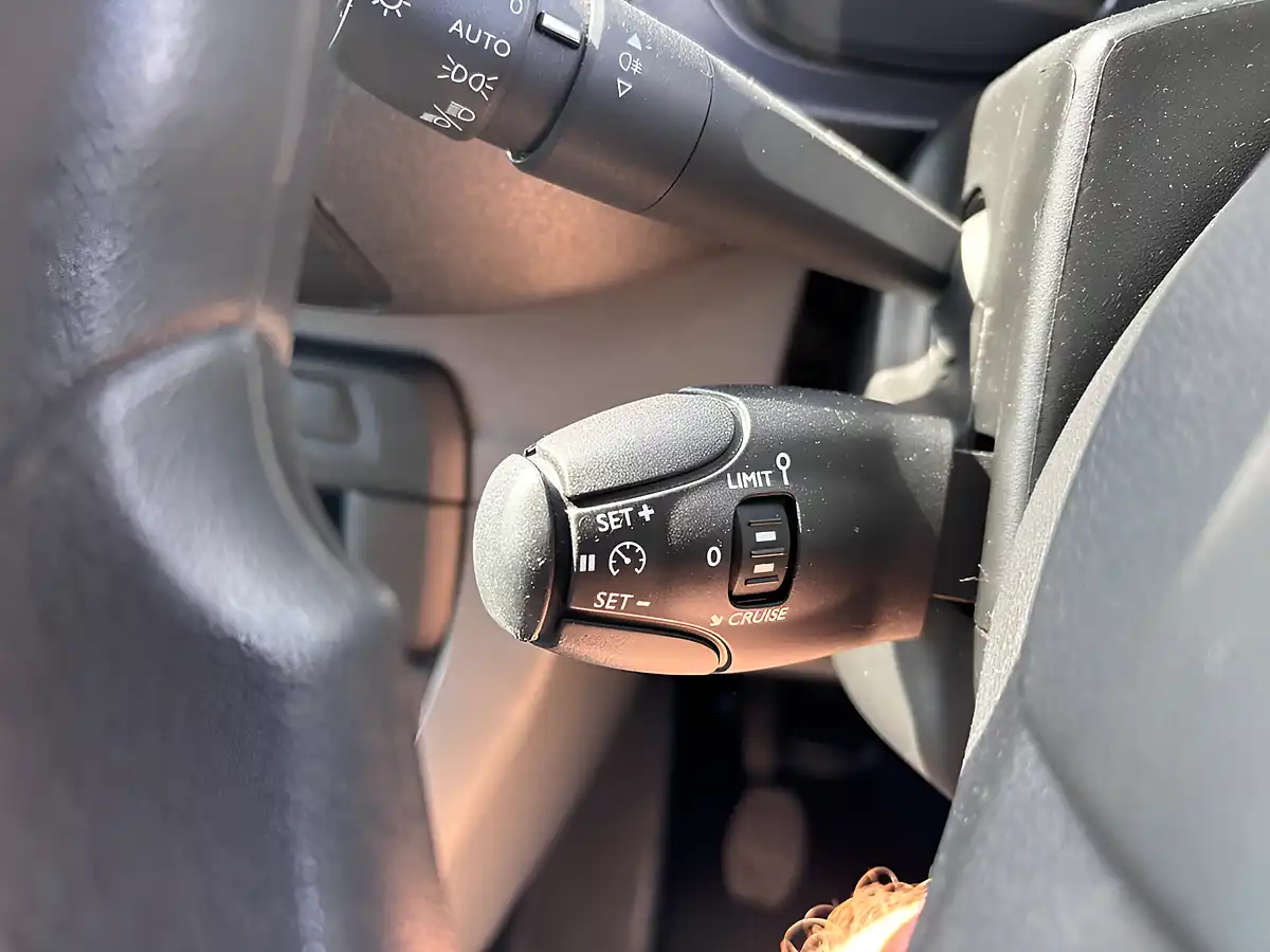 Used 2021 Peugeot Expert Professional Premium White - Interior and Exterior details 17