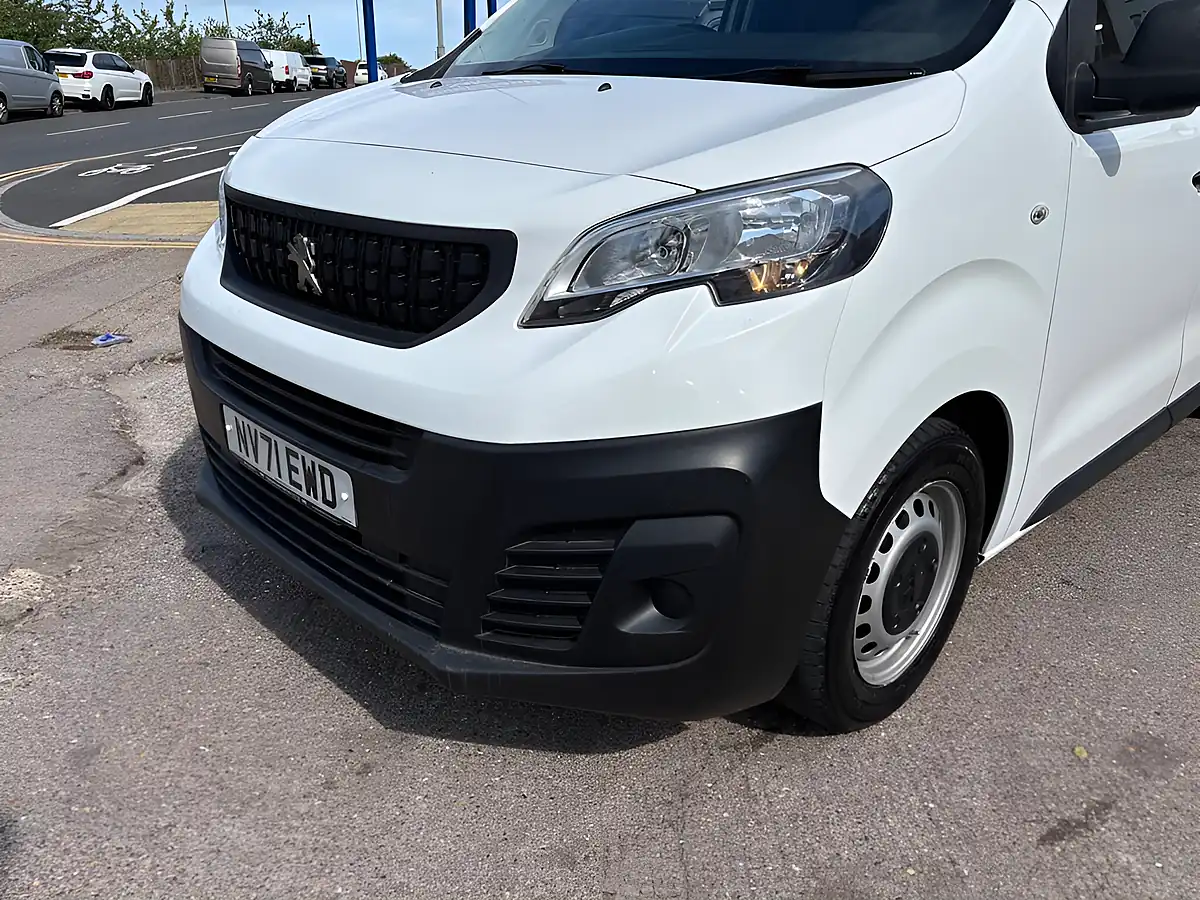 Used 2021 Peugeot Expert Professional Premium White - Interior and Exterior details 5