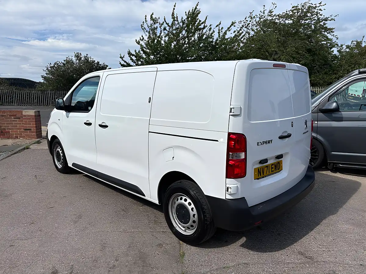 Used 2021 Peugeot Expert Professional Premium White - Interior and Exterior details 7
