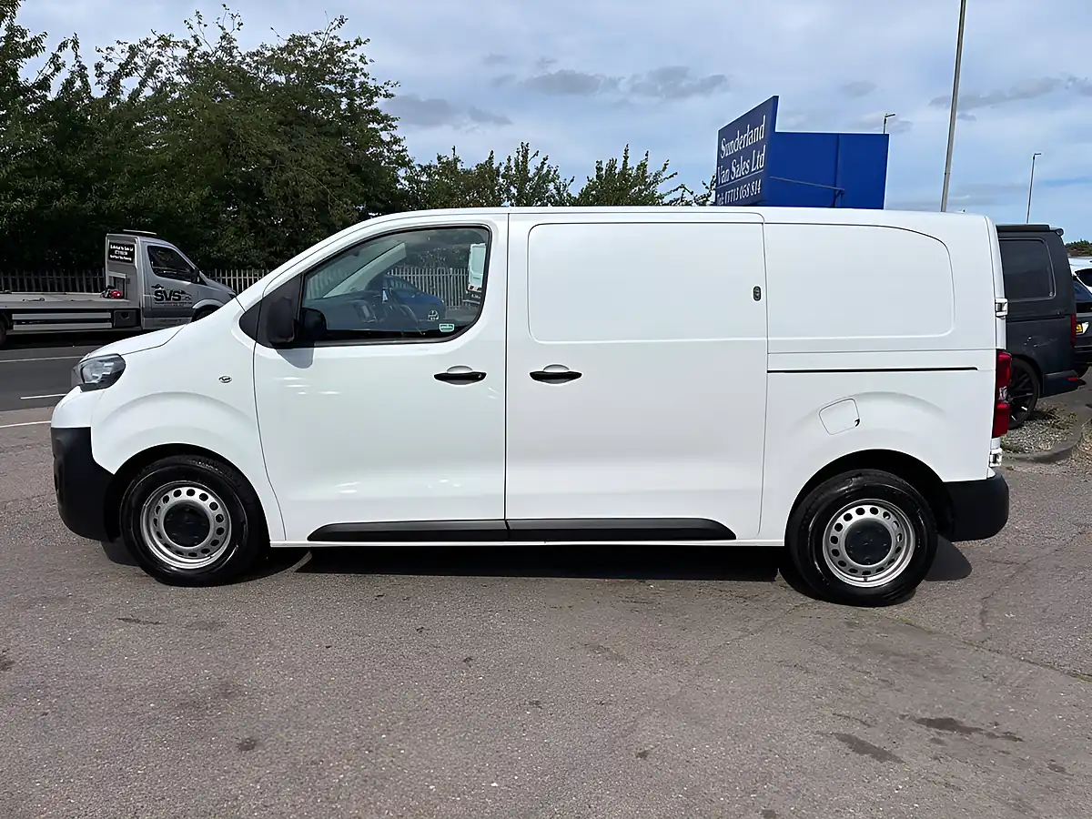 Used 2021 Peugeot Expert Professional Premium White - Interior and Exterior details 8