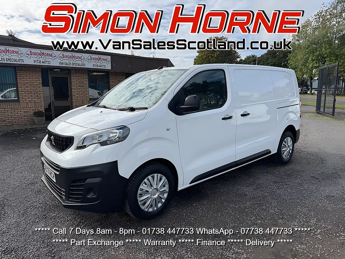 Used 2021 Peugeot Expert Professional Premium White - Front View