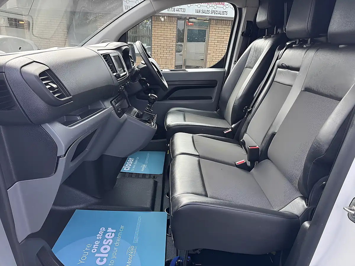 Used 2021 Peugeot Expert Professional Premium White - Interior and Exterior details 10