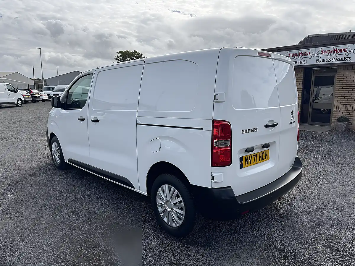 Used 2021 Peugeot Expert Professional Premium White - Interior and Exterior details 7