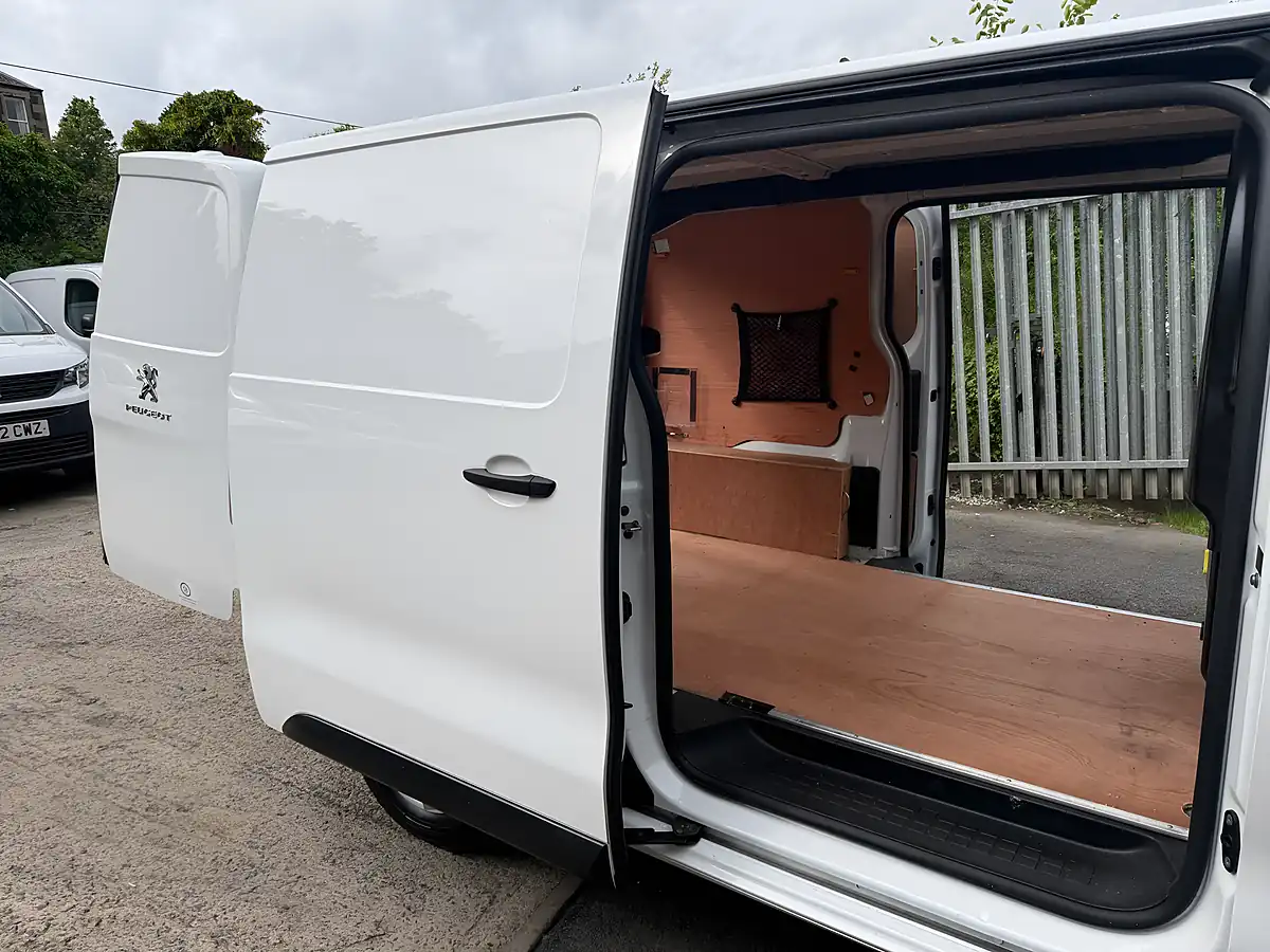 Used 2021 Peugeot Expert Professional Standard White - Interior and Exterior details 19