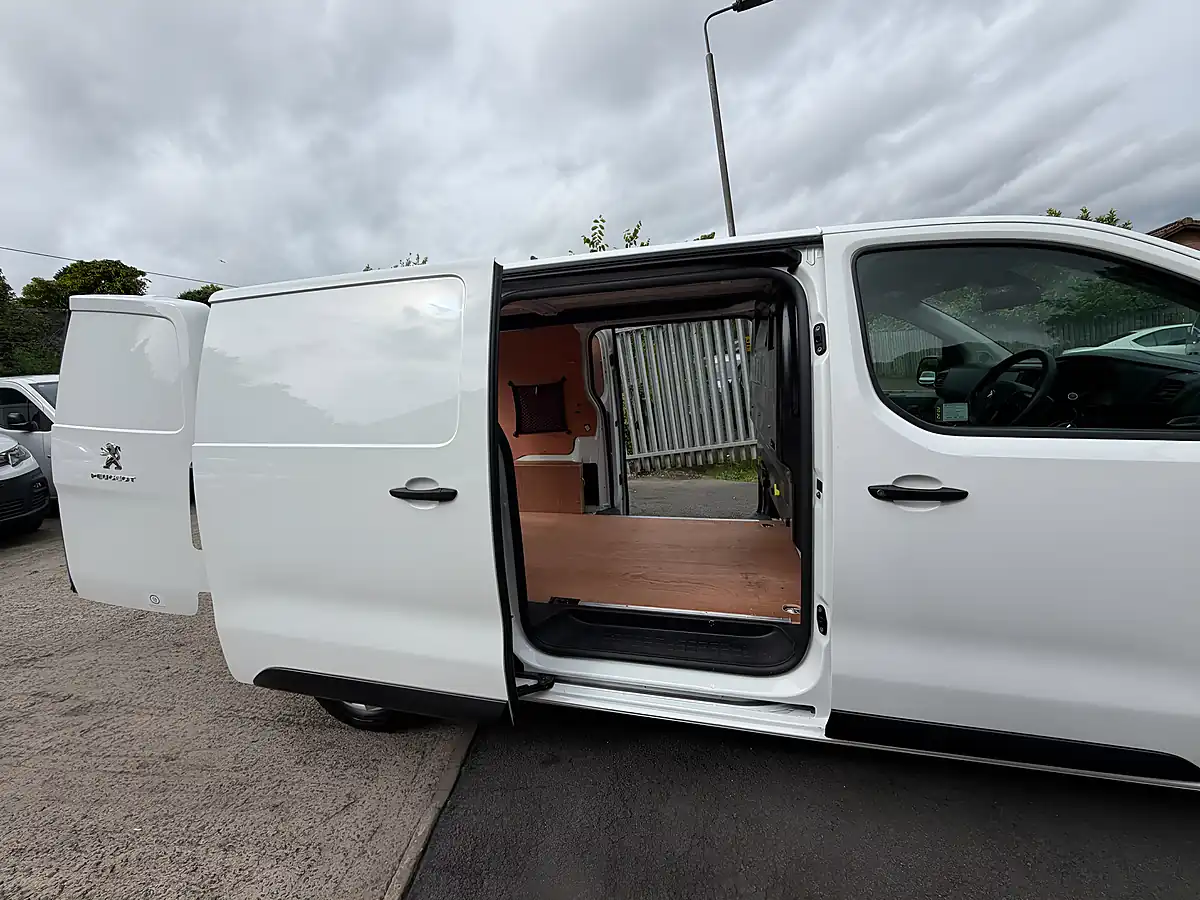 Used 2021 Peugeot Expert Professional Standard White - Interior and Exterior details 20