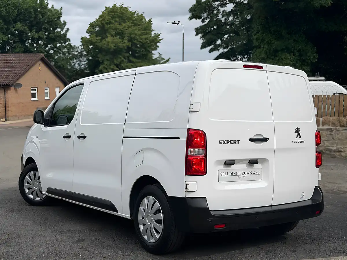 Used 2021 Peugeot Expert Professional Standard White - Interior and Exterior details 8