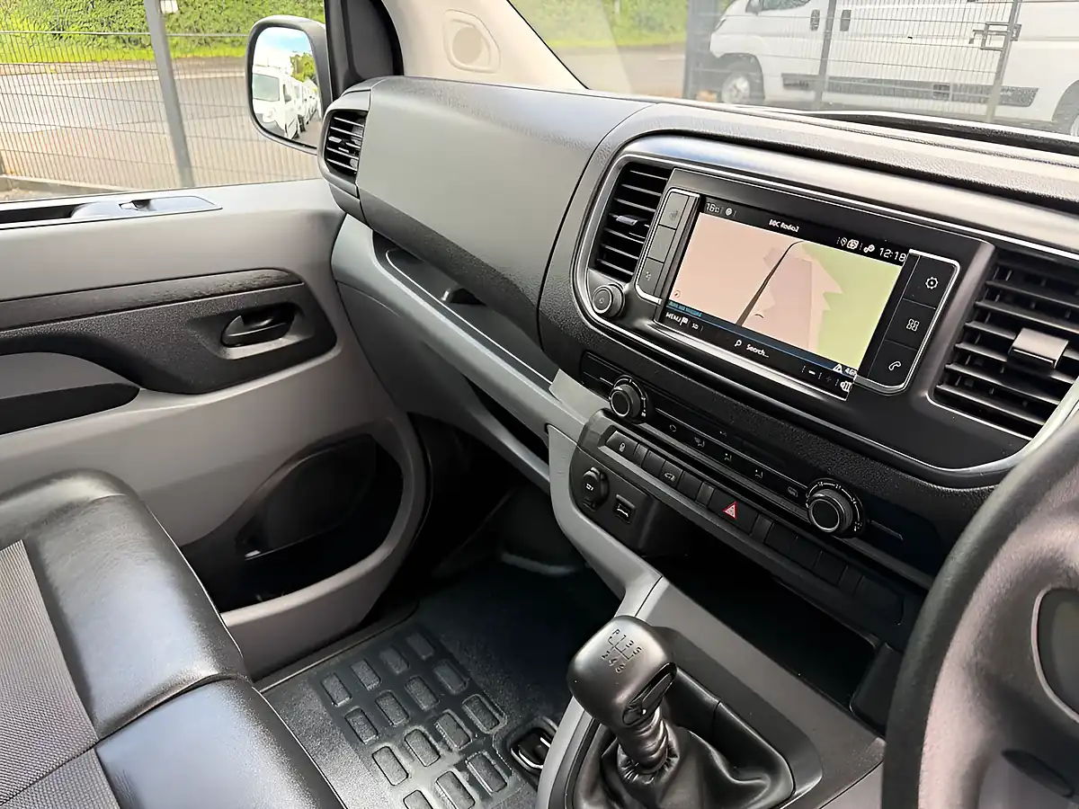 Used 2021 Peugeot Expert Professional White - Interior and Exterior details 6