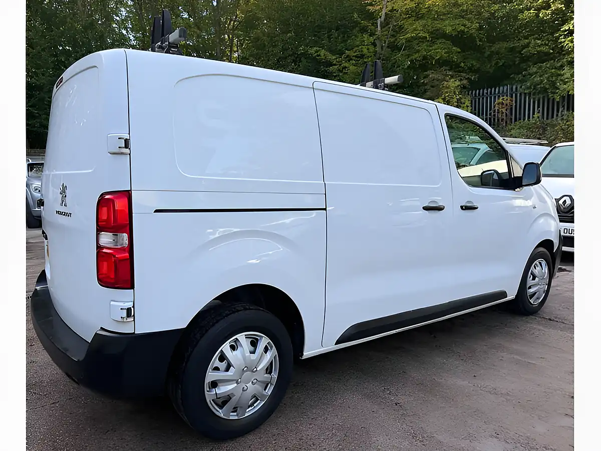 Used 2021 Peugeot Expert Professional White - Interior and Exterior details 10