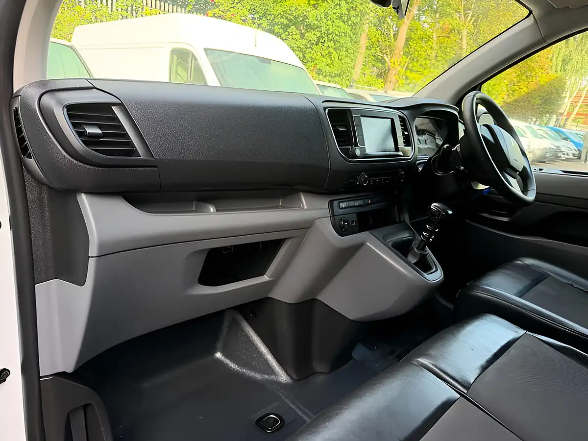 Used 2021 Peugeot Expert Professional White - Interior and Exterior details 20