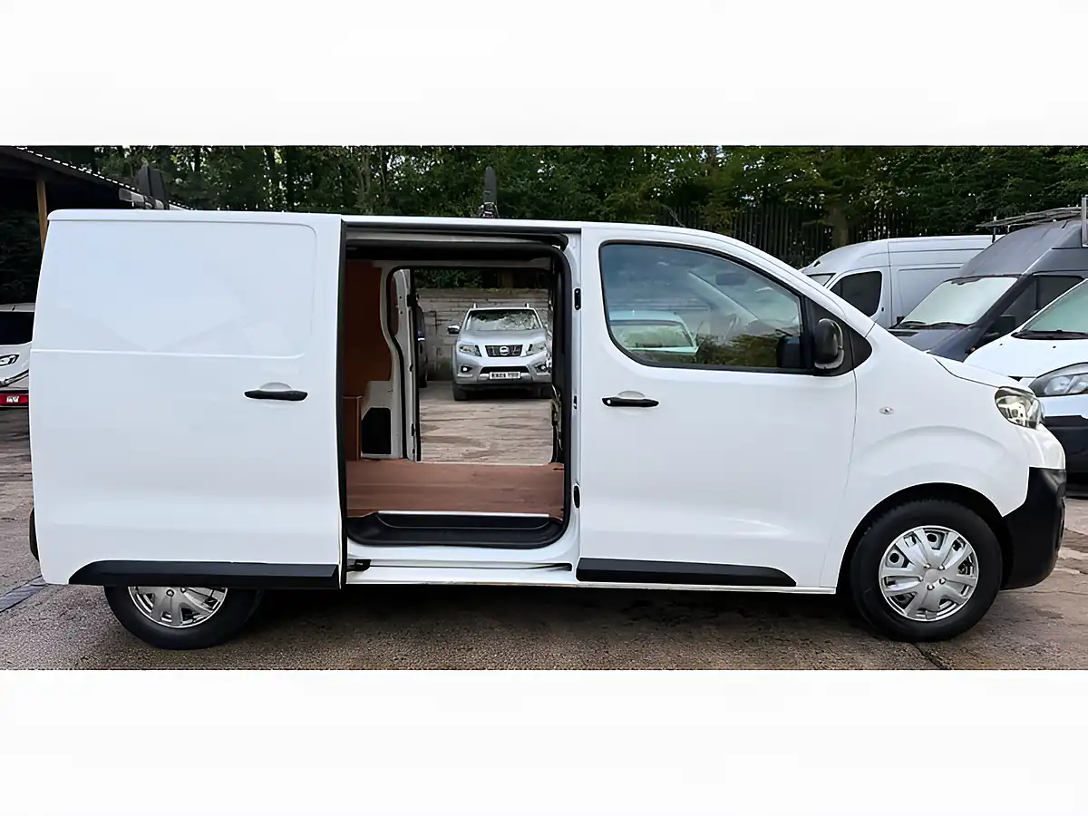 Used 2021 Peugeot Expert Professional White - Interior and Exterior details 7