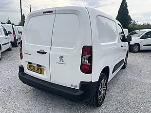 Used 2021 Peugeot Partner 1000 Professional White - Interior and Exterior details 12