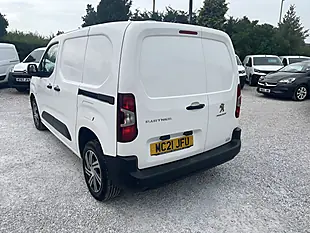 Used 2021 Peugeot Partner 1000 Professional White - Interior and Exterior details 9
