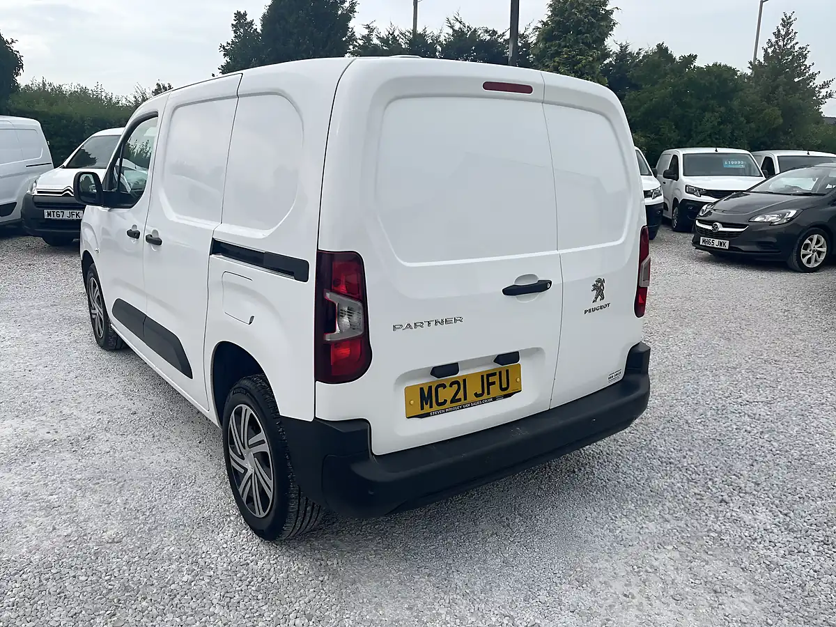 Used 2021 Peugeot Partner 1000 Professional White - Interior and Exterior details 9