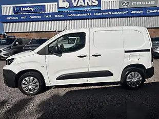 Used 2021 Peugeot Partner 1000 Professional White - Interior and Exterior details 12