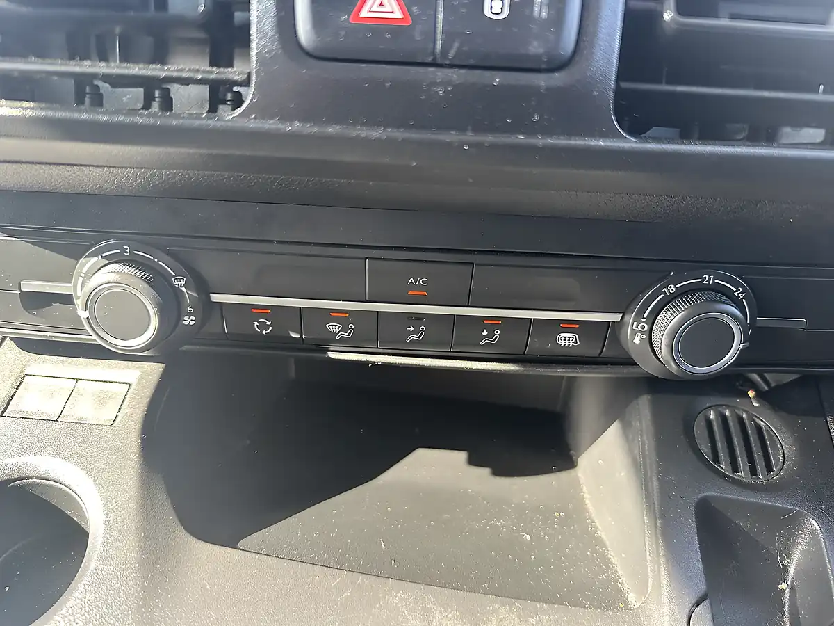 Used 2021 Peugeot Partner 1000 Professional White - Interior and Exterior details 3