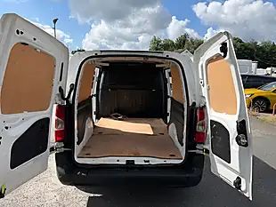 Used 2021 Peugeot Partner 950 Professional Long White - Interior and Exterior details 10