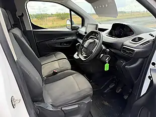 Used 2021 Peugeot Partner 950 Professional Long White - Interior and Exterior details 14