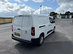 Used 2021 Peugeot Partner 950 Professional Long White - Interior and Exterior details 4