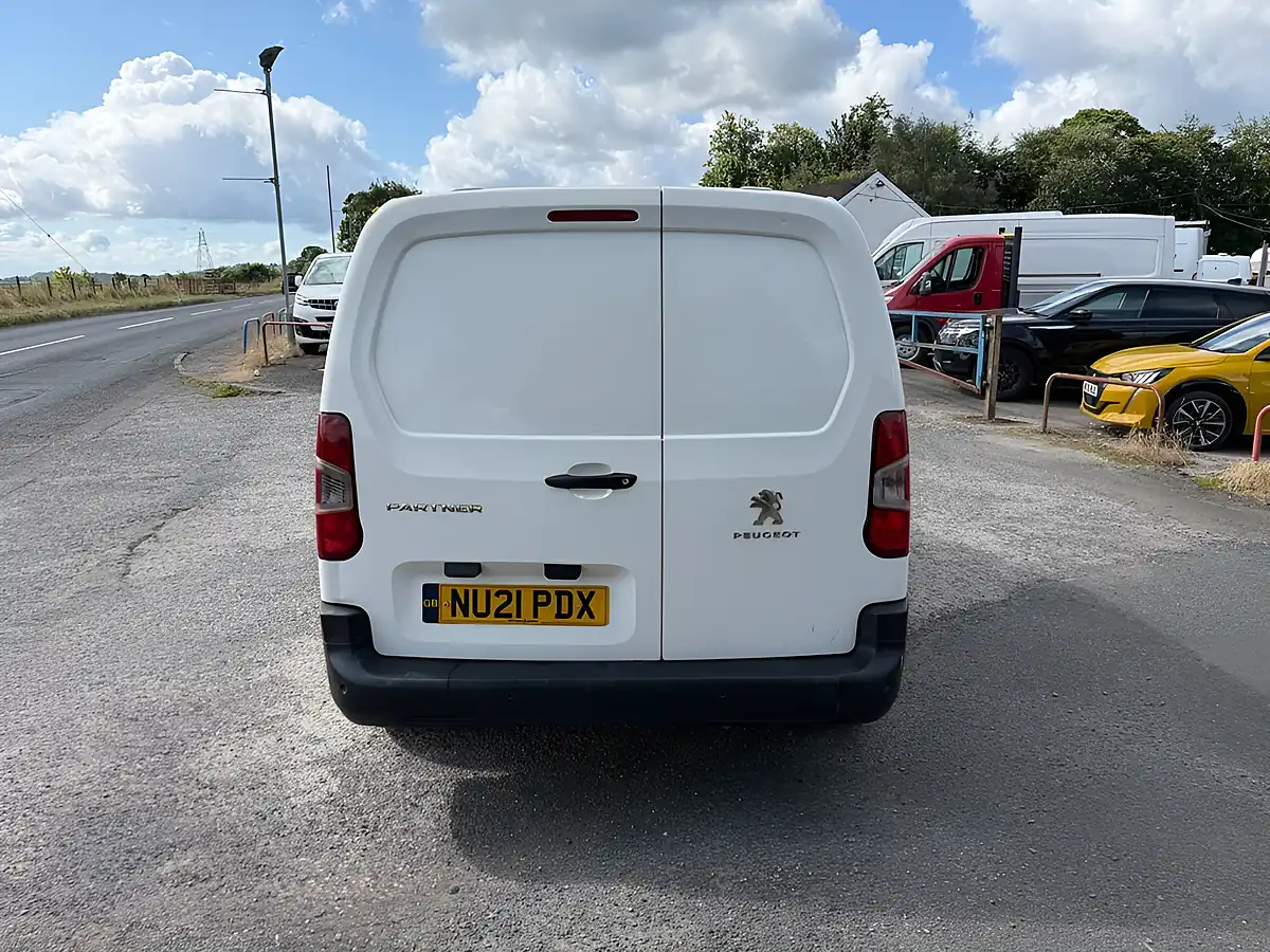 Used 2021 Peugeot Partner 950 Professional Long White - Interior and Exterior details 5