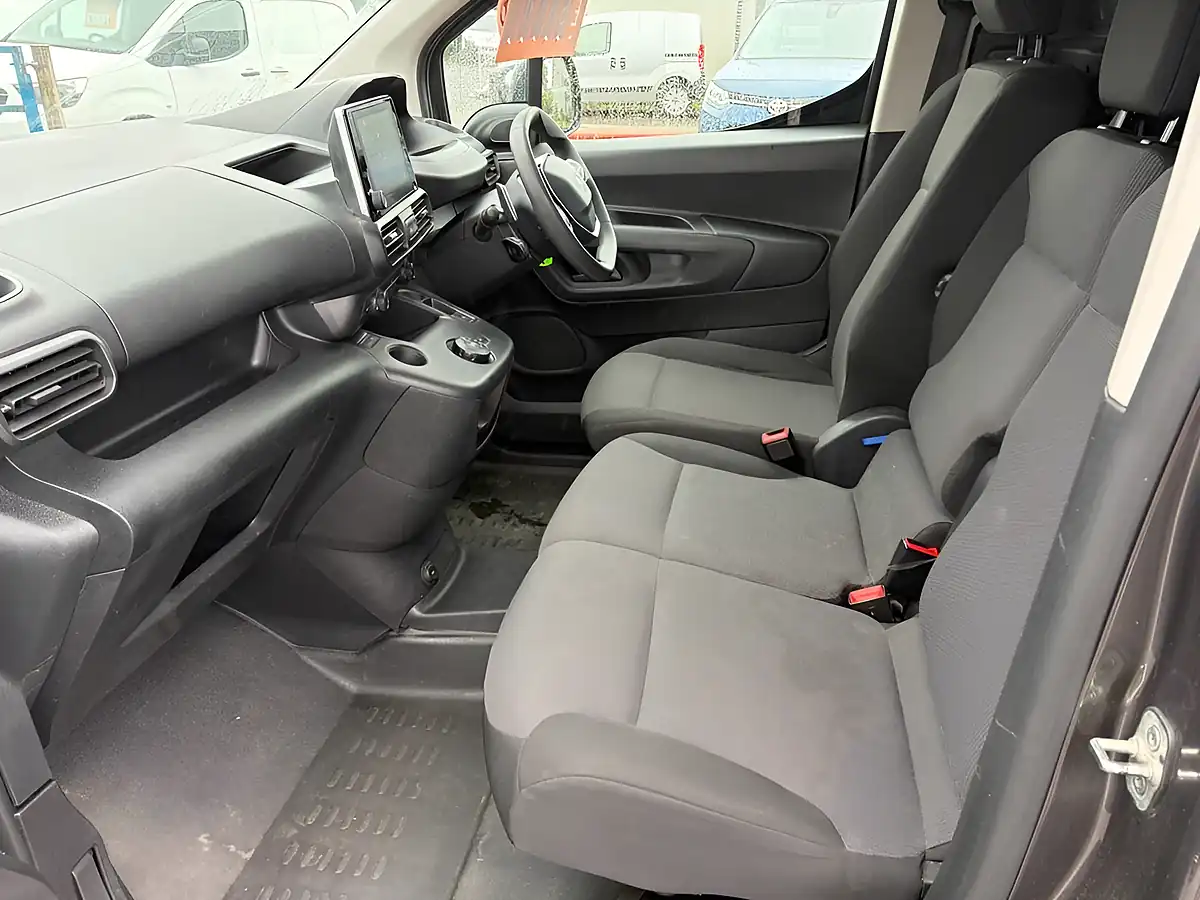 Used 2021 Peugeot Partner Asphalt Premium Grey - Interior and Exterior details 12