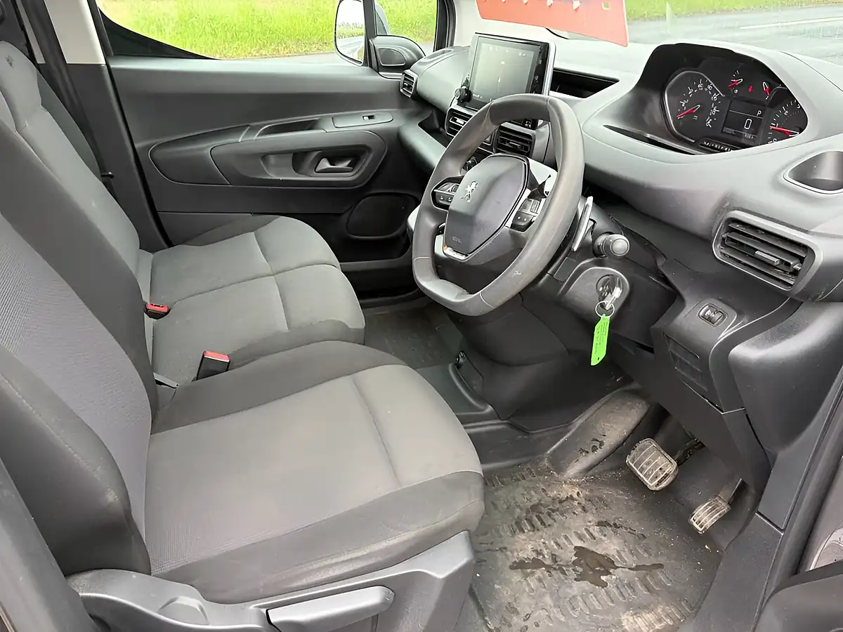 Used 2021 Peugeot Partner Asphalt Premium Grey - Interior and Exterior details 13