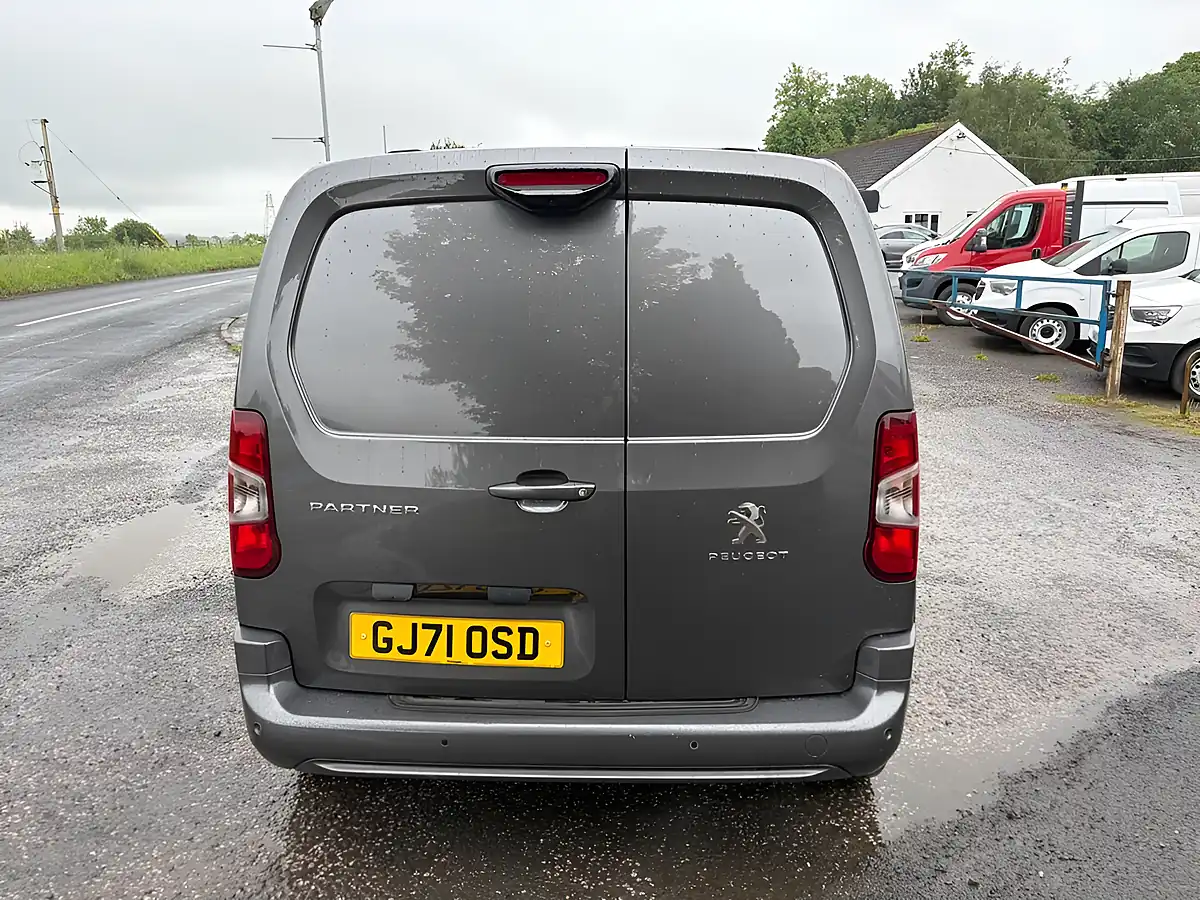 Used 2021 Peugeot Partner Asphalt Premium Grey - Interior and Exterior details 5