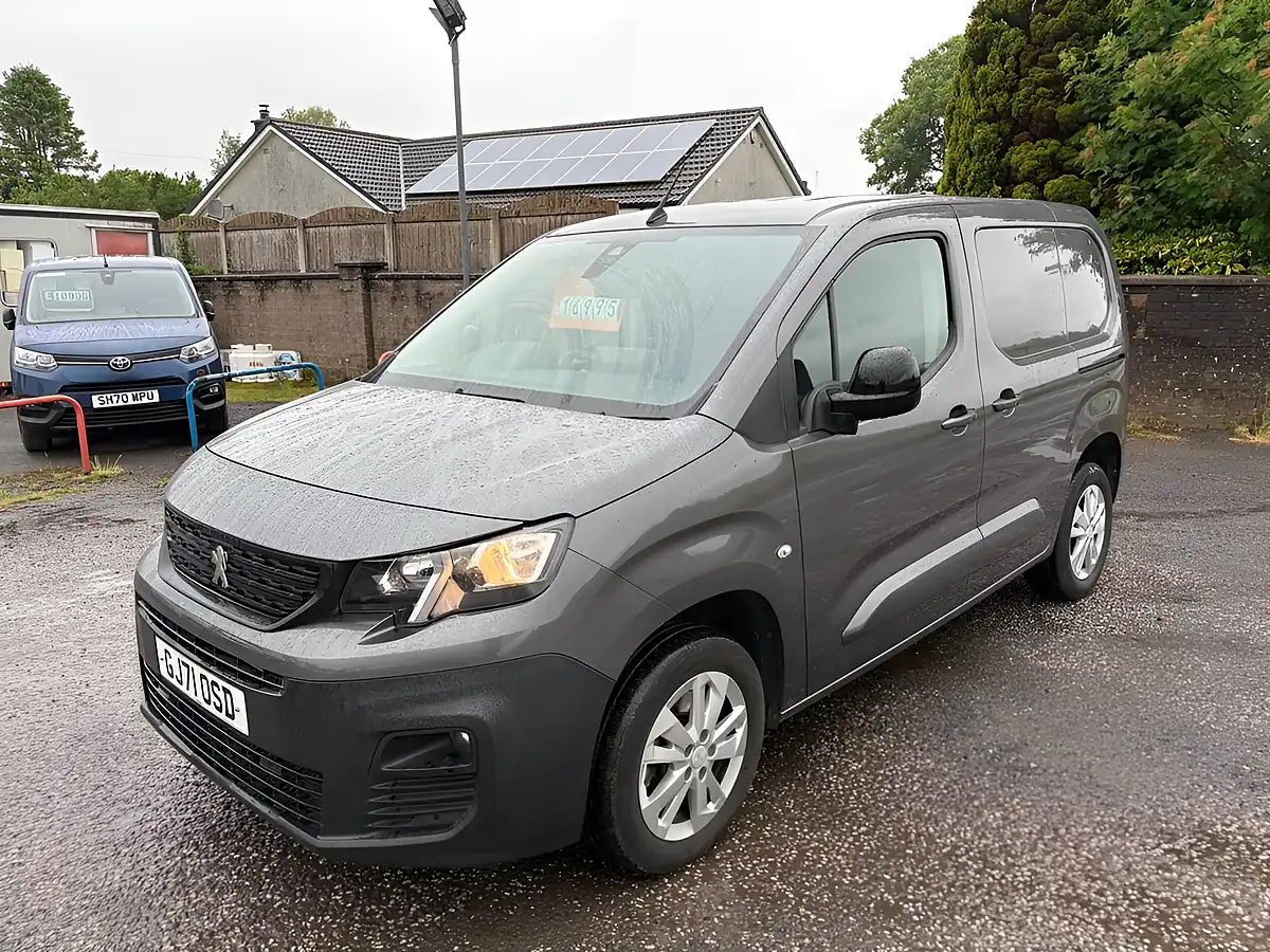Used 2021 Peugeot Partner Asphalt Premium Grey - Interior and Exterior details 8
